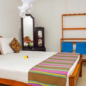 Bed & Breakfast Lathika Homes 